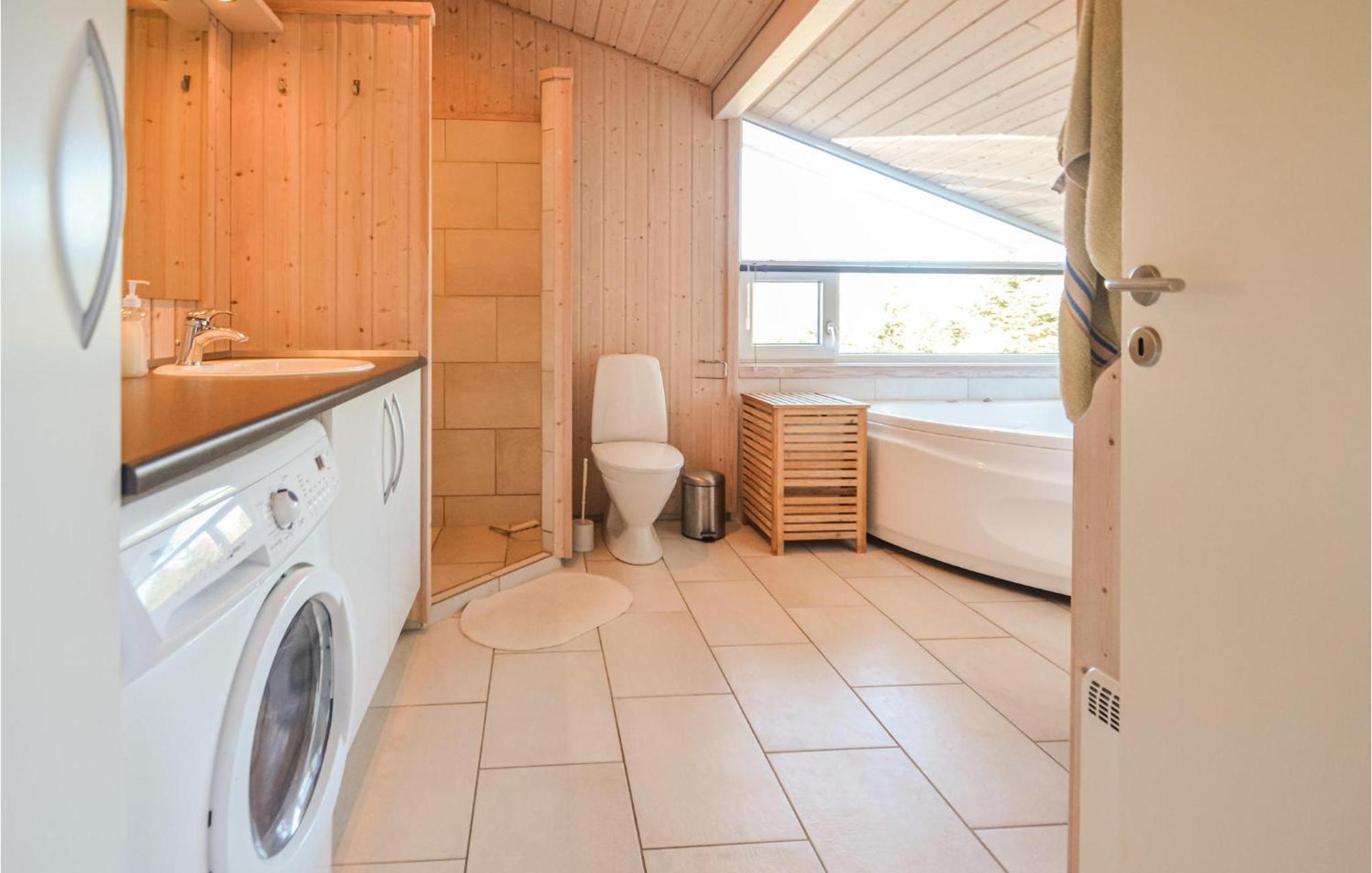 4 Bedroom Pet Friendly Home In Fjerritslev Экстерьер фото